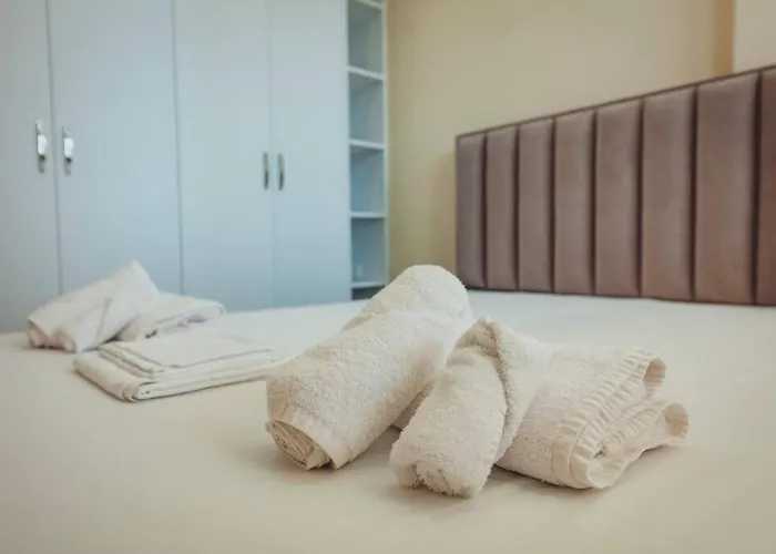 Lägenhet Luxury At Myslym Shyri