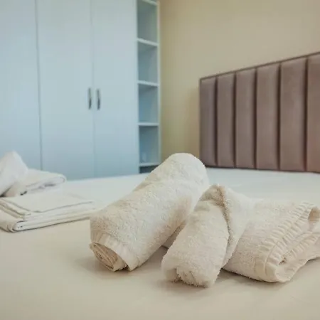 Апартаменты Luxury At Myslym Shyri