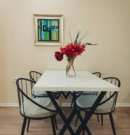 Apartment Luxury At Myslym Shyri